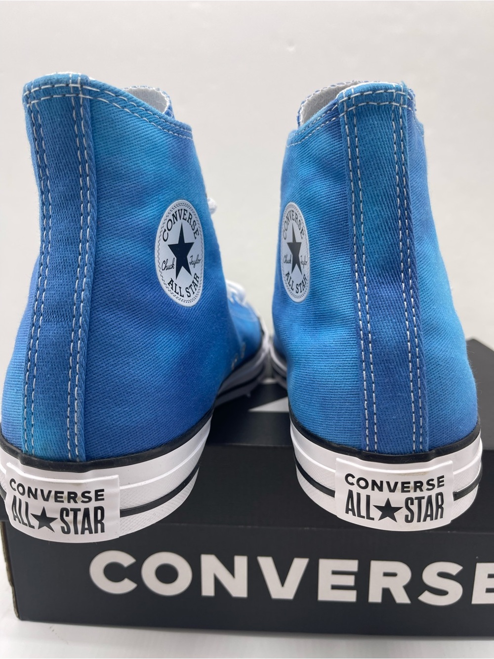 Converse • WMNS A11777F CTAS HI GNARLY BLUE/BLUE/WHITE Sneakers - Picture 11 of 16